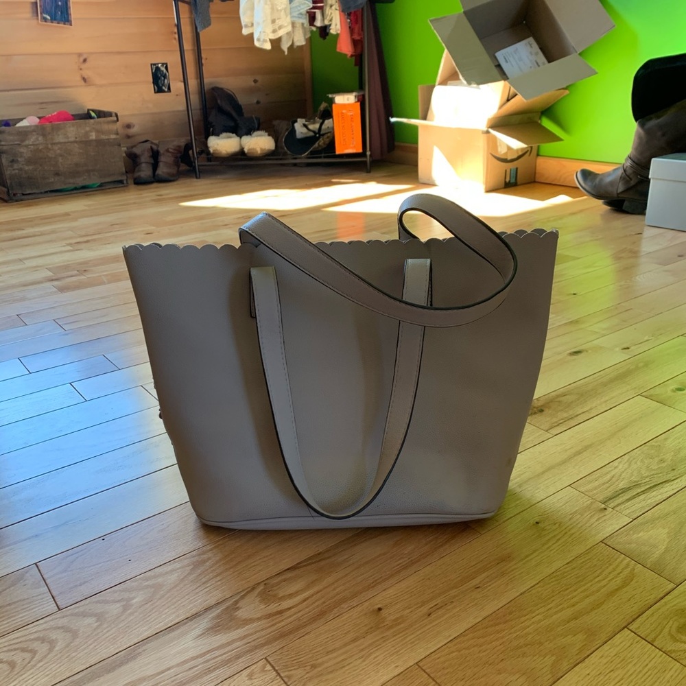 Purse - Picture 2 of 4